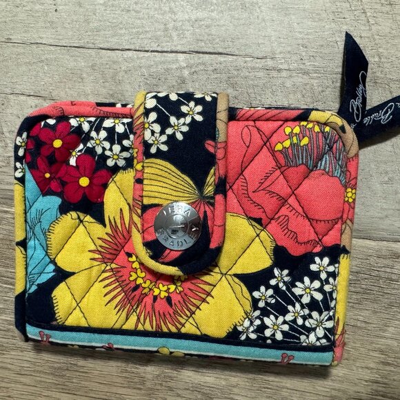 Vera Bradley Multi-Color Floral Folded Women's Wallet One Size - Picture 1 of 5
